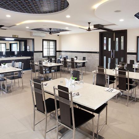 Ananyas Nest Hotel Coimbatore Buitenkant foto