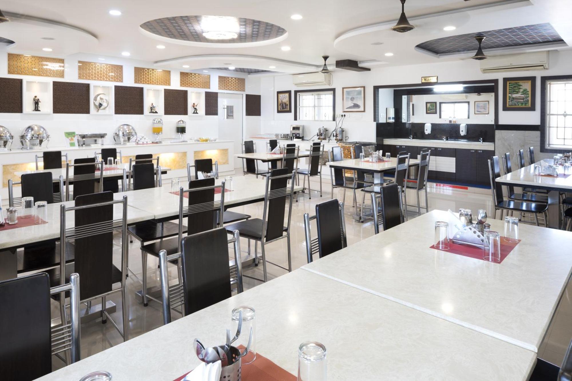 Ananyas Nest Hotel Coimbatore Buitenkant foto