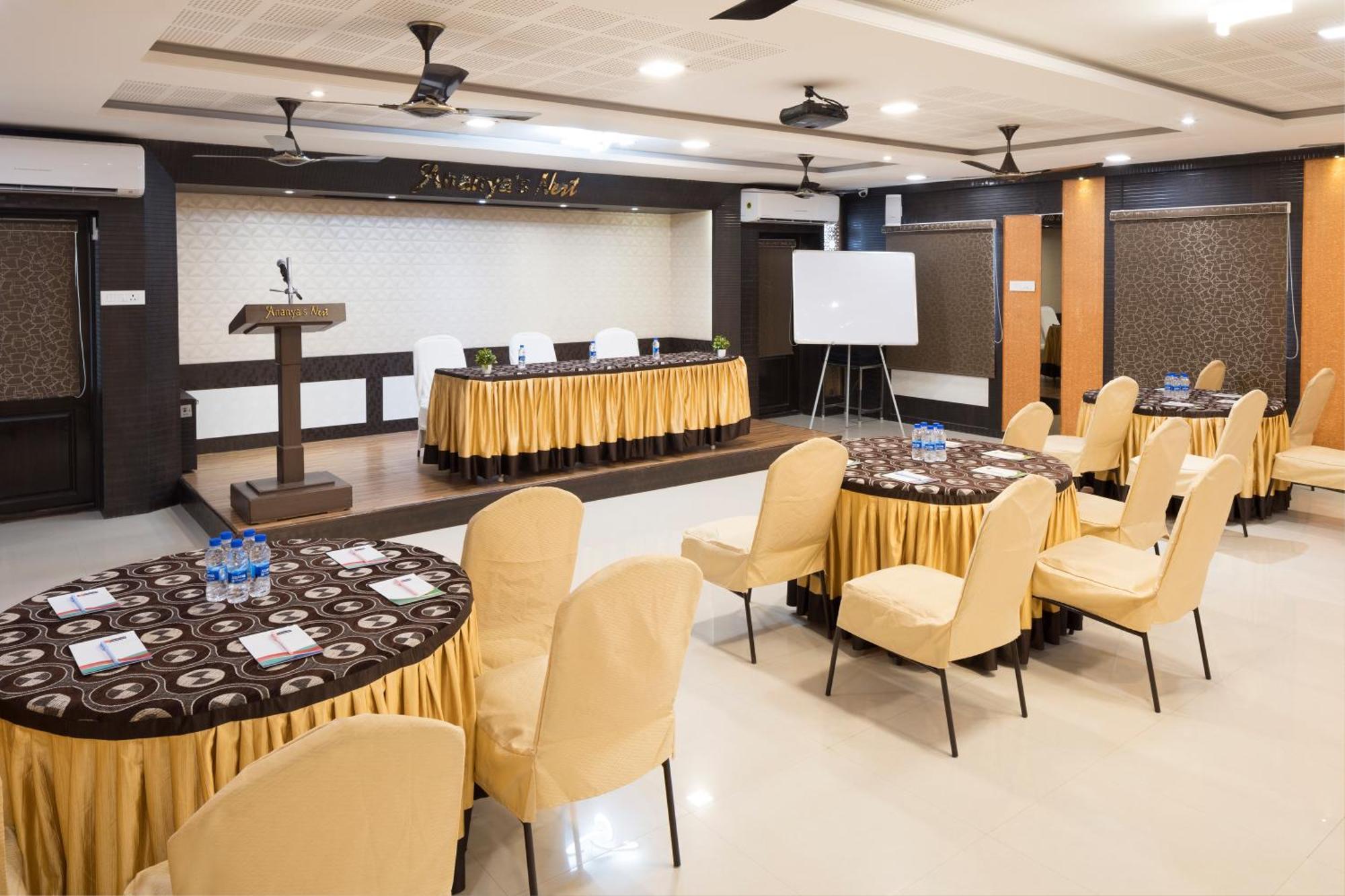 Ananyas Nest Hotel Coimbatore Buitenkant foto