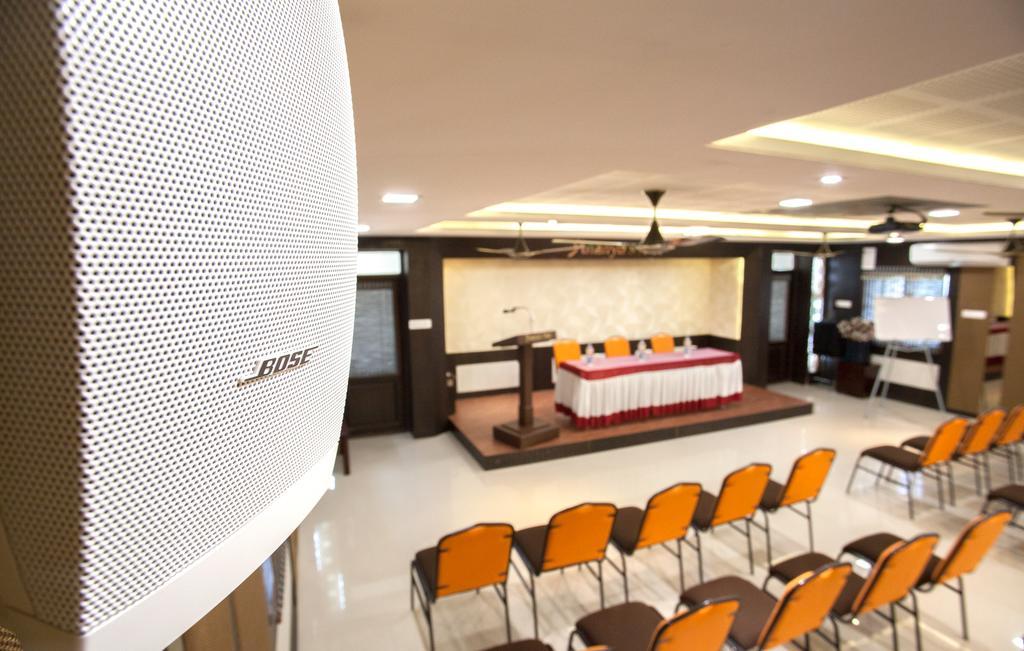 Ananyas Nest Hotel Coimbatore Buitenkant foto
