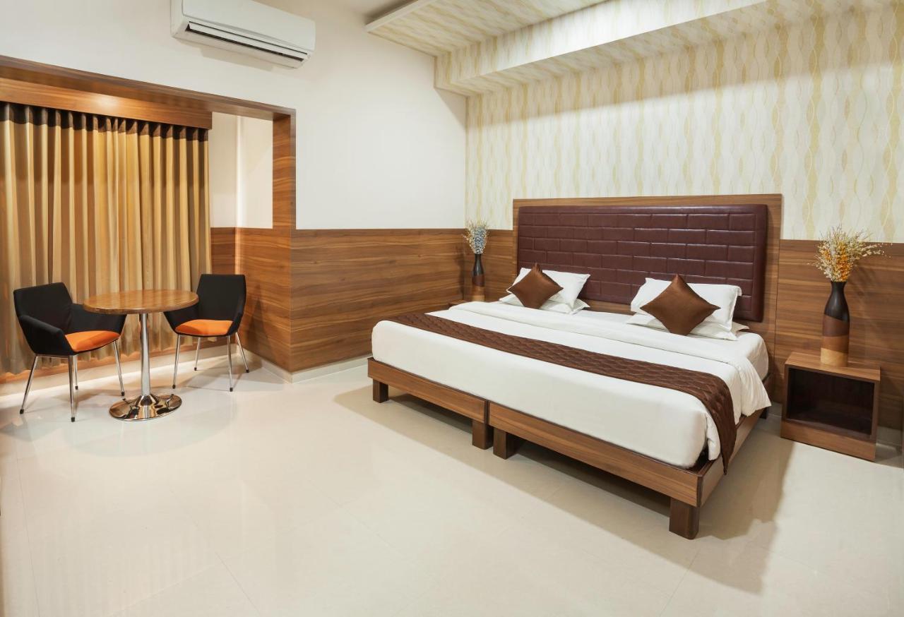 Ananyas Nest Hotel Coimbatore Buitenkant foto