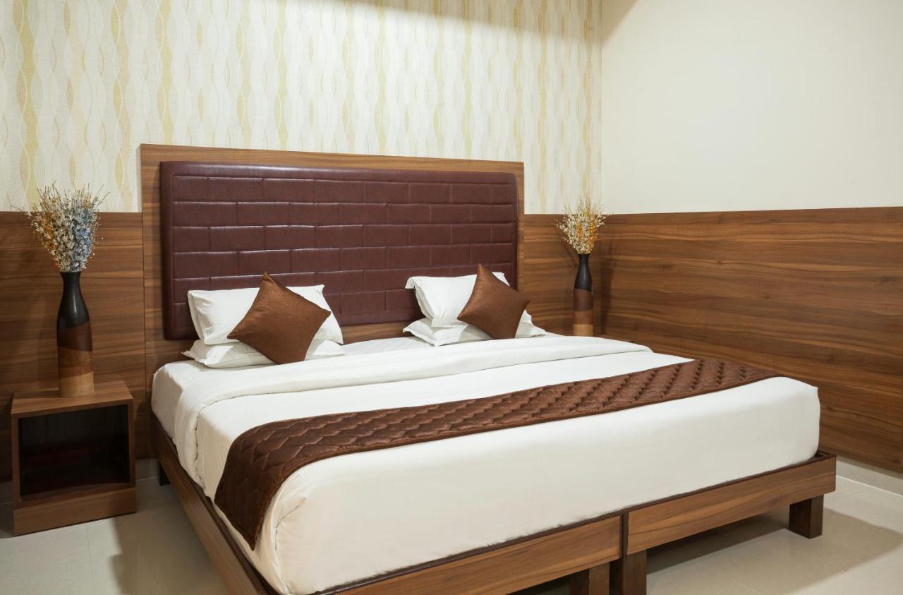 Ananyas Nest Hotel Coimbatore Buitenkant foto