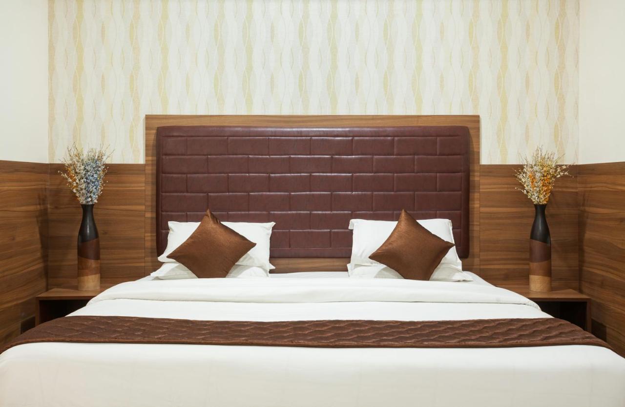Ananyas Nest Hotel Coimbatore Buitenkant foto